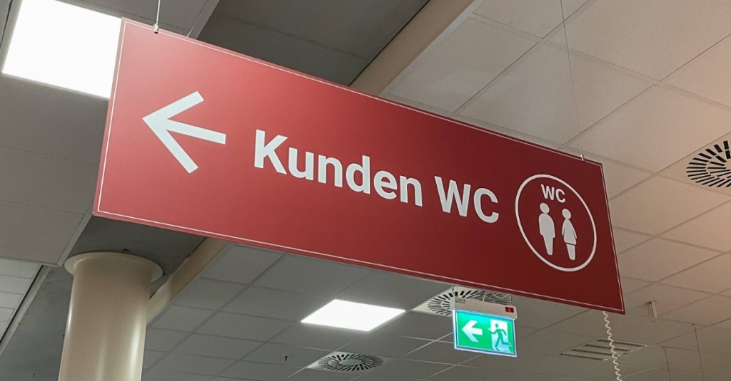 Schild mit der Aufschrift Kunden-WC